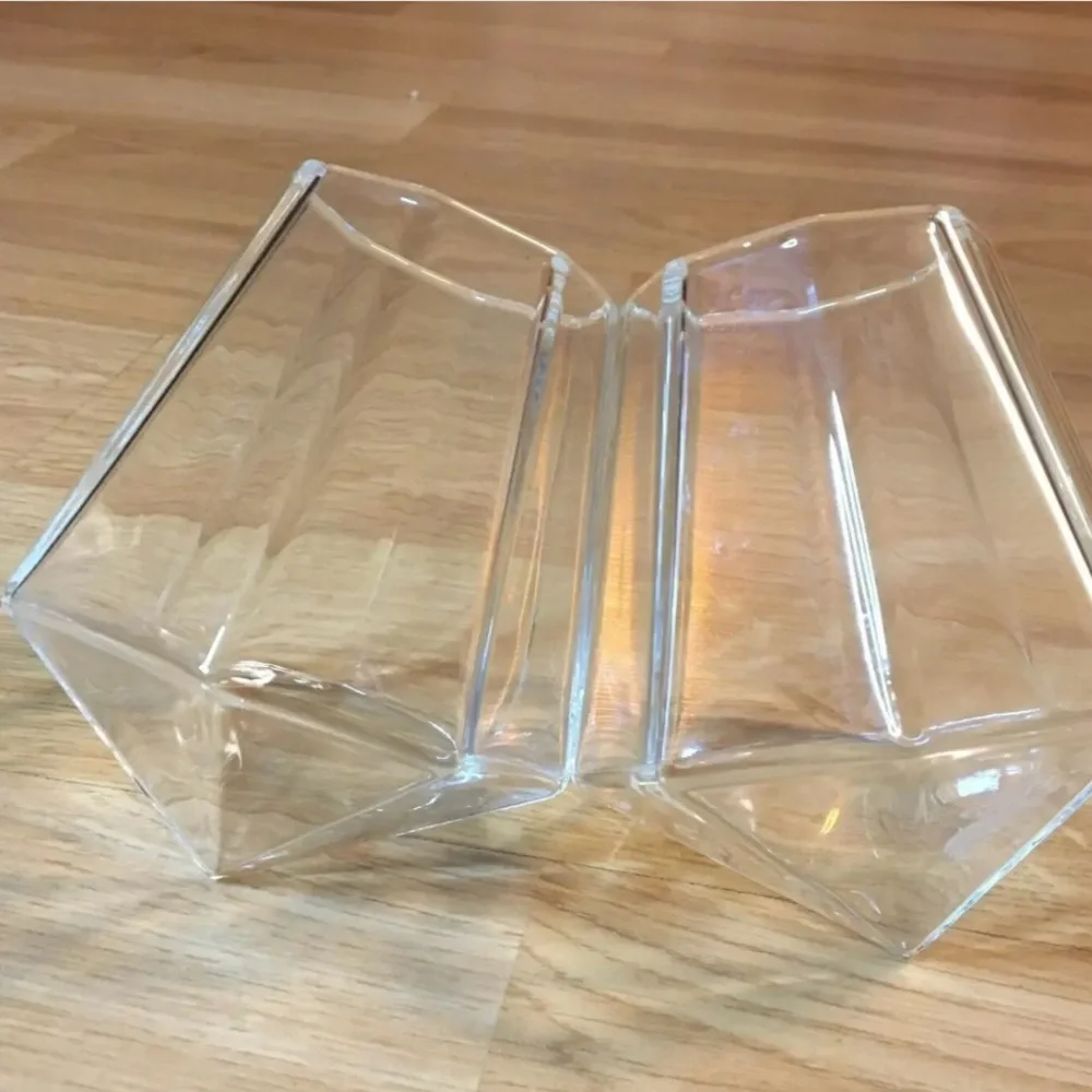 NIB Dragon Diamond Glasses set of two 10 ounce cocktail adult beverage glasses